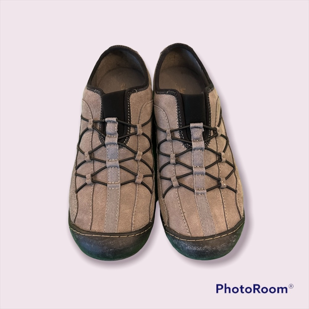 Clark Springers slip on leather shoe women’s 7